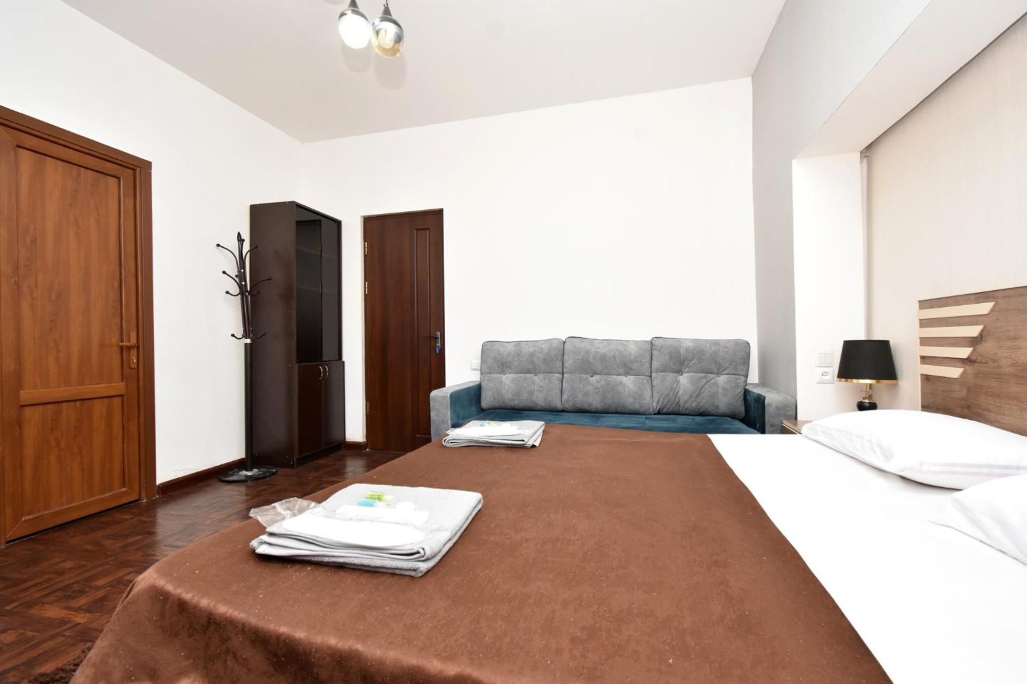 Hotel Aaa Erywań Zewnętrze zdjęcie